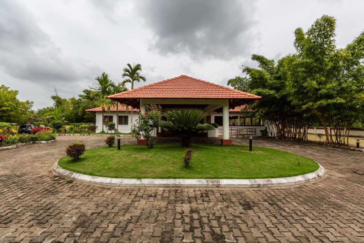 Kstdc Hotel Mayura Yagachi, Belur Belur  Екстер'єр фото